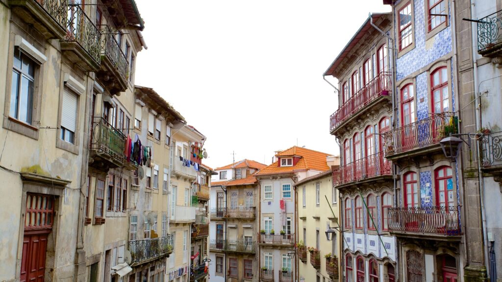Buildings in the streets of Santo Ildefonso, Porto